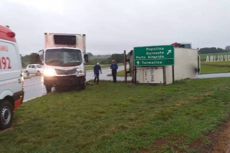 https://radiofm97.com.br/uploads/news/Colisão entre dois caminhões deixa 4 feridos em Populina-SP