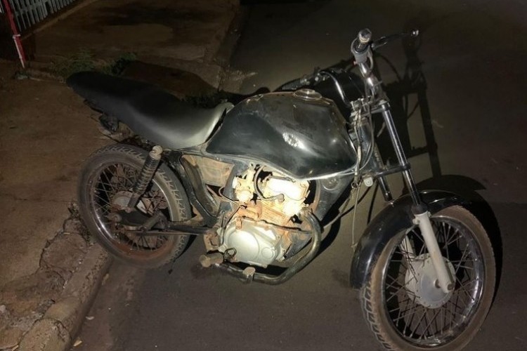 Polícia Militar recupera motocicleta furtada em Iturama