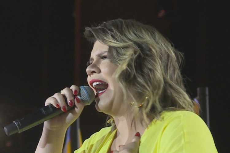 Marília Mendonça 'lamenta profundamente' confusão registrada em show em BH