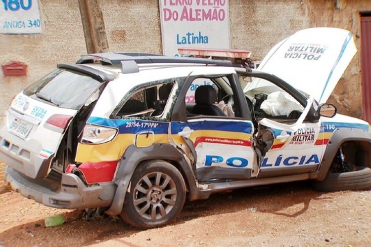 https://radiofm97.com.br/uploads/news/Militares feridos após viatura ser atingida por criminosos em fuga permanecem em observação em Uberlândia