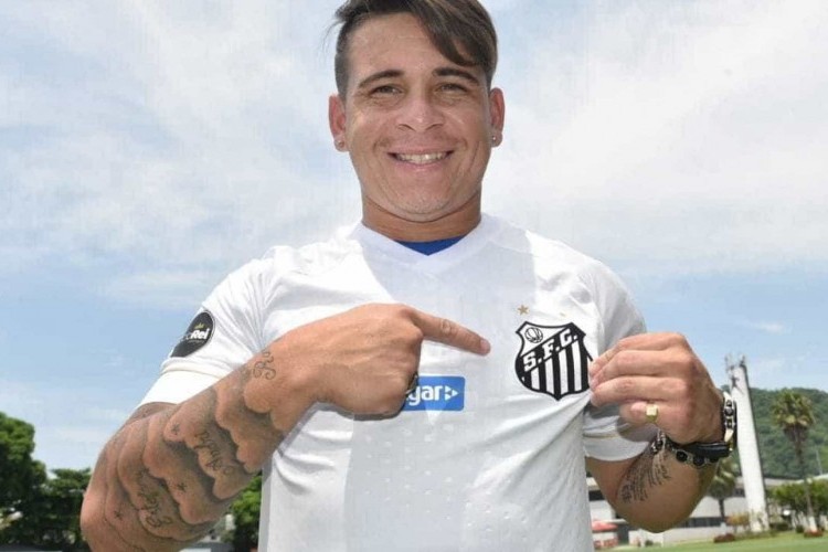 Santos renova contrato de Soteldo e frustra Atlético-MG