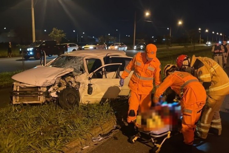 https://radiofm97.com.br/uploads/news/Jovem fica gravemente ferido após batida de frente com carro que fugia da PM em Uberlândia
