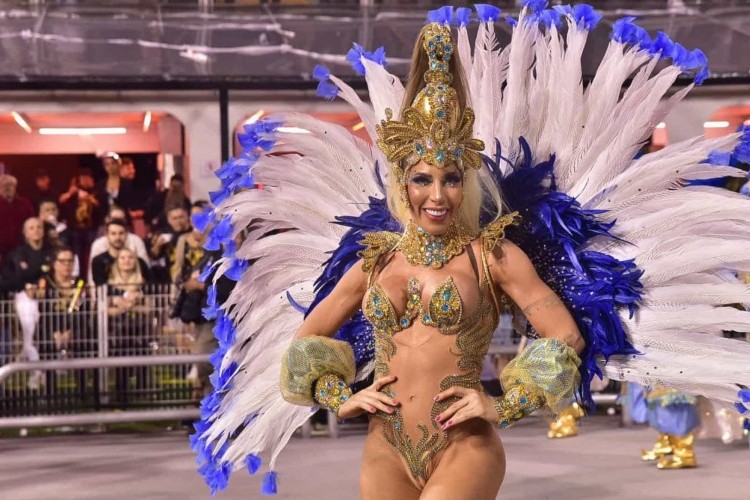Águia de Ouro: Tati Minerato diz ser pé quente após título do Carnaval