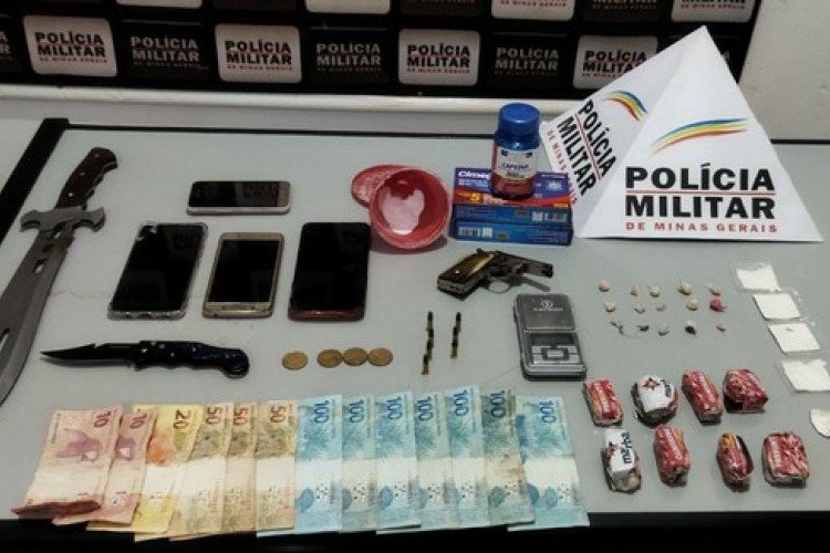 https://radiofm97.com.br/uploads/news/Trio é preso com maconha, cocaína e crack dentro de carro em Santa Juliana